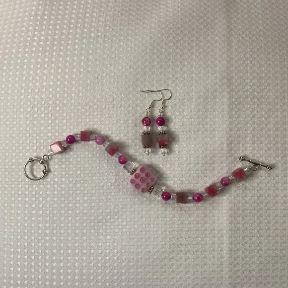 Handcrafted Glass, Hot Pink Agate and Candy Quartz Bracelet and Earrings Set - Picture 5 of 6